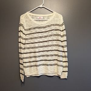 Women's sweater